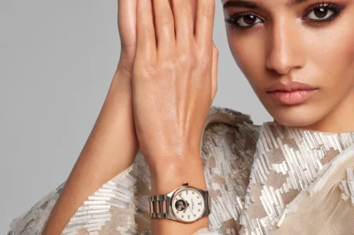 Đồng hồ Frederique Constant Highlife: Tái định nghĩa Sport-Chic và hệ thống dây đeo tích hợp đỉnh cao